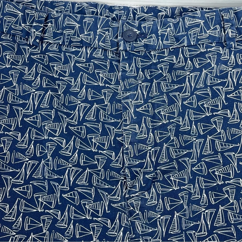 Vineyard Vines Men's Cotton All Over Saliboat Print Chino Shorts Size 42; Preppy